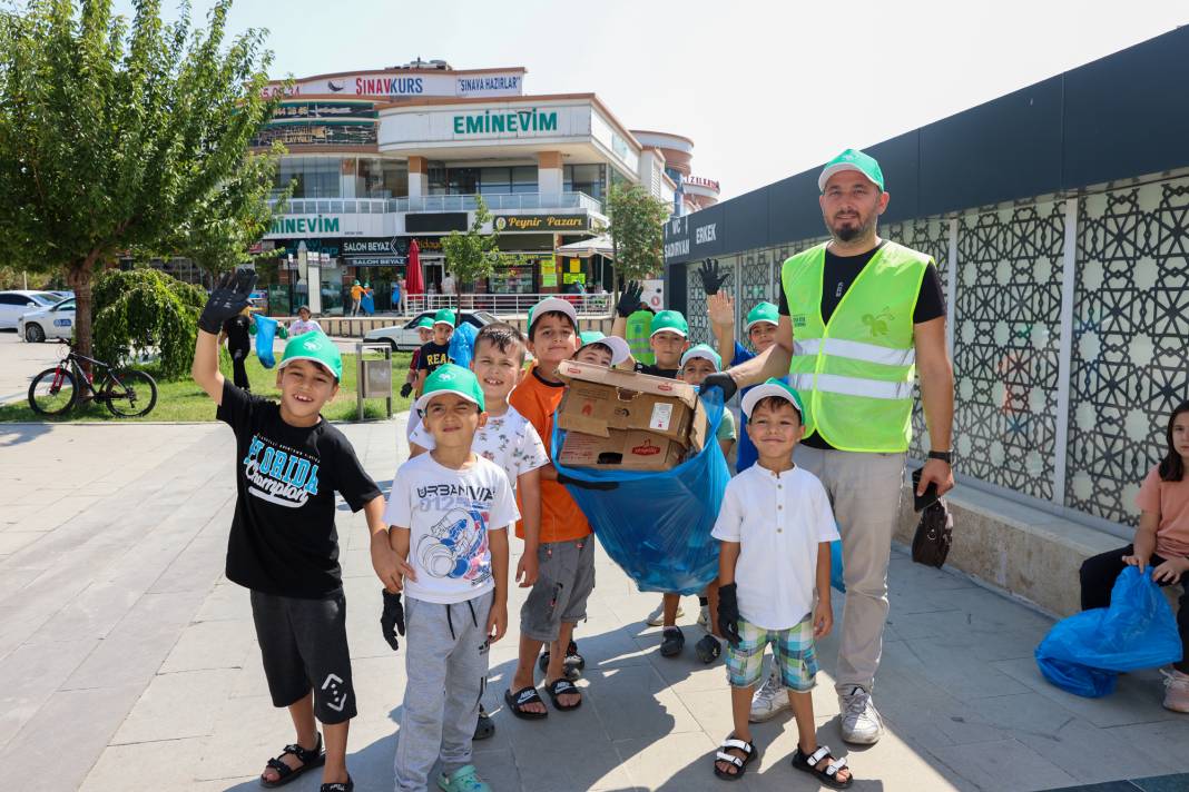 Konya’da çocuklar mıntıka temizliği yaptı, ödül yüzleri güldürdü 8